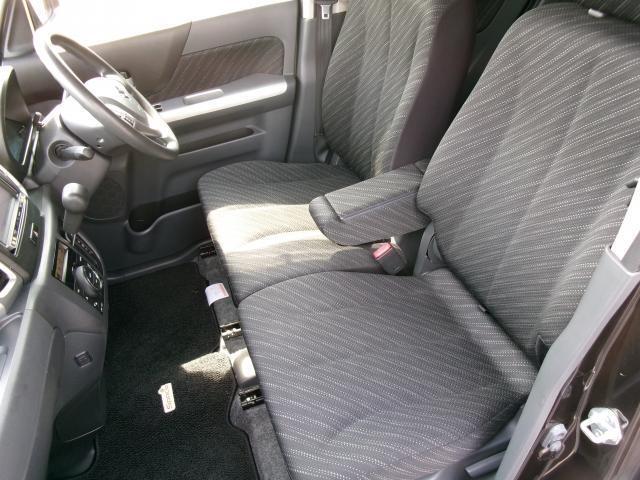 禁煙車ですのでタバコの臭いなどもありません！　お子様がいらっしゃる方も安心してご検討頂けます♪