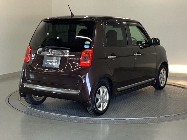 ボディカラーは、プレミアムディープモカパールで、落ち着いた雰囲気の中に、さりげない輝き。です！