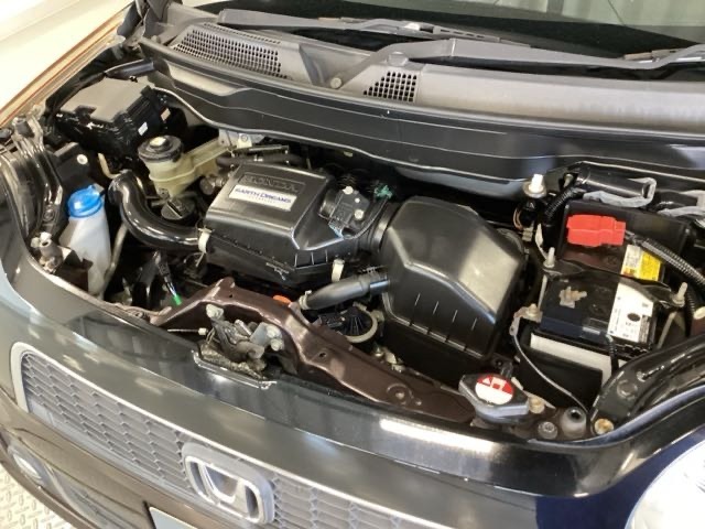 エンジンルームはクリーニング済みできれいになっております！