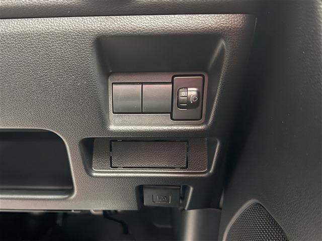 ★自動車保険もお任せ★　保険の専門店【保険のはなこ】には専門の知識を持ったスタッフとあいおいニッセイ同和損保・東京海上日動保険・損害保険ジャパンの3社取り扱いで任意保険もお気軽にご相談ください！！