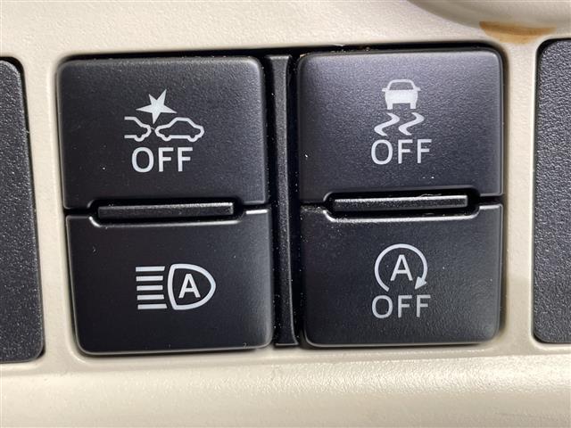 全国から厳選されたお車を展示しております。ご希望の在庫を店頭で検索することも可能ですので、お気軽にご相談ください！