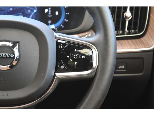 詳細お問い合わせは、VOLVO　CAR 姫路まで。079-292-5481