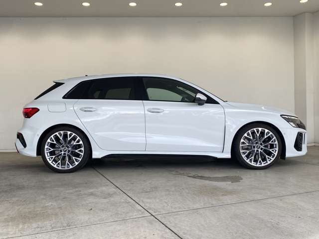 中古車だけではなく、新車も多岐にわたり、正規輸入車販売を行っております。全国選りすぐりの仕入ネットワークの中からあなたにピッタリのお車を探します！◆無料電話：0078-6002-480449◆