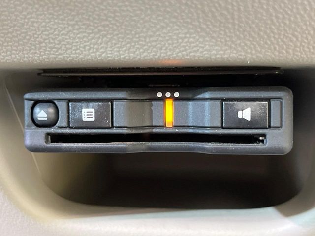 【ETC】高速道路の料金所をストレスなく通過！話題のスポットやサービスエリアに多い「スマートIC」利用時は必須のアイテムです。当店でセットアップを実施、ご納車当日からすぐにご利用いただけます！