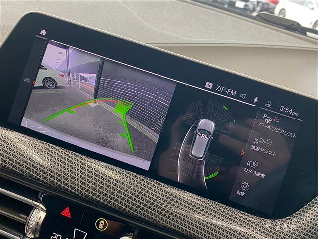 「カラーバックモニター」を装備で駐車が苦手な方でも安心です。