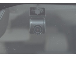 ドライブレコーダーです。　思い出の映像や万が一の映像を記録できます。