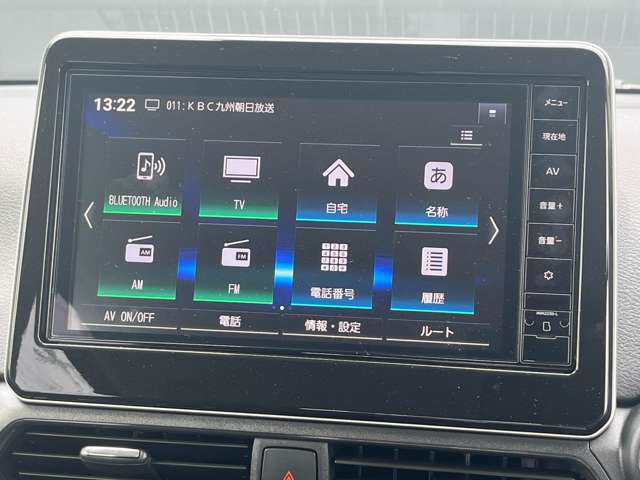 メモリーナビです。楽しいドライブにナビは欠かせませんよね。今まで行ったことの無いところに行ってみませんか？