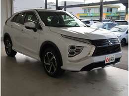 『点検整備付販売』です。また、「エンジンオイル」「オイルフィルター」「ワイパーゴム」を交換致します。