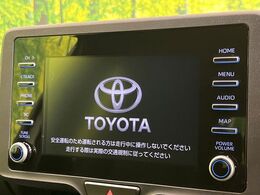 【純正ナビ】人気の純正ナビを装備しております。ナビの使いやすさはもちろん、オーディオ機能も充実！キャンプや旅行はもちろん、通勤や買い物など普段のドライブも楽しくなるはず♪