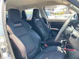 「この車の写真をもっと見たい」「状態が気になる」「この装備はついている？」どんな小さな疑問でもお気軽にお問い合わせください！