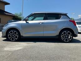 WECARSの在庫ページをご覧いただき誠にありがとうございます！WECARSは「お客様第一」をモットーにお客様のカーライフを全力でサポートいたします！