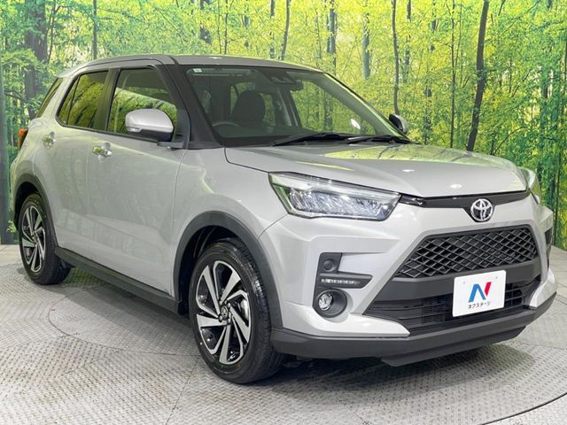 高透明度のガラス皮膜で撥水はもちろん、上質なツヤ・光沢を実現。紫外線や酸性雨から大切な愛車を保護し、色あせ・劣化を防止。「弾スプラッシュコート」、「弾プリミッサコート」からお選びいただけます。