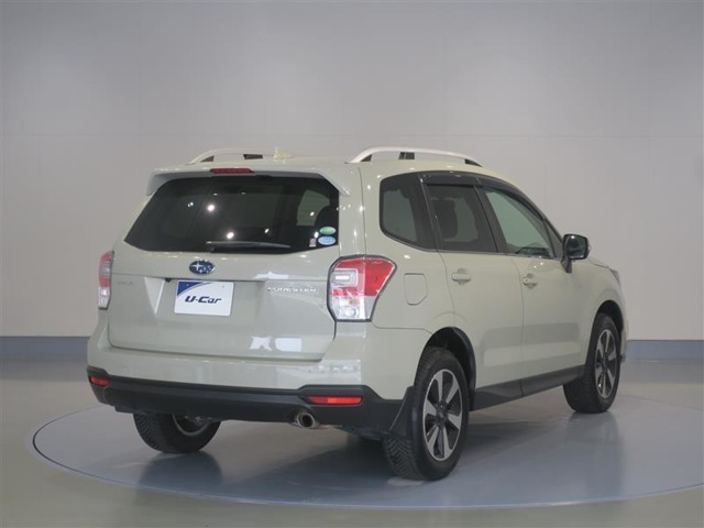 H28車　フォレスター　4WD　ガソリン　入荷しました！！