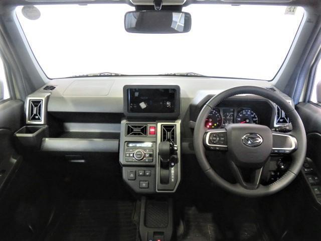 運転席からボンネットの先端が見え、車幅もとても掴みやすい。