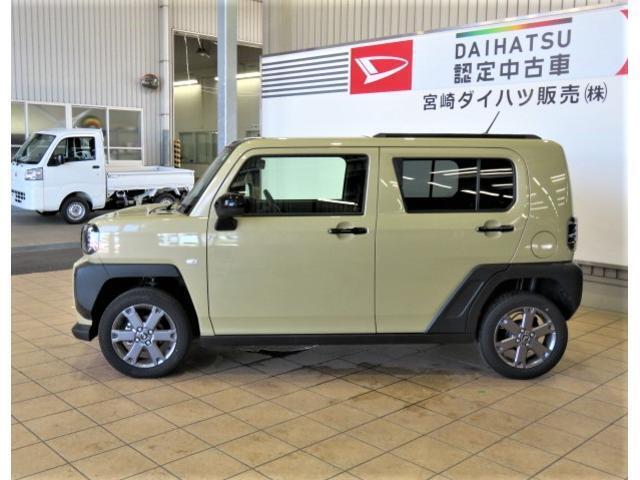 ボンネットはほぼ水平で、位置も高い為、フロントの見切りが掴みやすい！！特別仕様車！