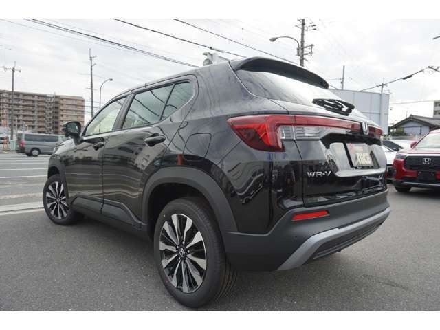 パワフルな加速が持ち味の1.5L i-VTECエンジンを搭載。普段の走行はもちろん、坂道・再加速時など走りを楽しみたい時、人の気持ちに応えるようなレスポンスを発揮。気持ちの良い走りを体験できるエンジンです。