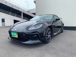 お車の車検・オイル交換・修理・鈑金塗装・ガラス修理・デントリペア・ボディコーティングなども幅広く対応しております。その際は無料で代車を貸し出し致します。車の事は何でもお任せください！