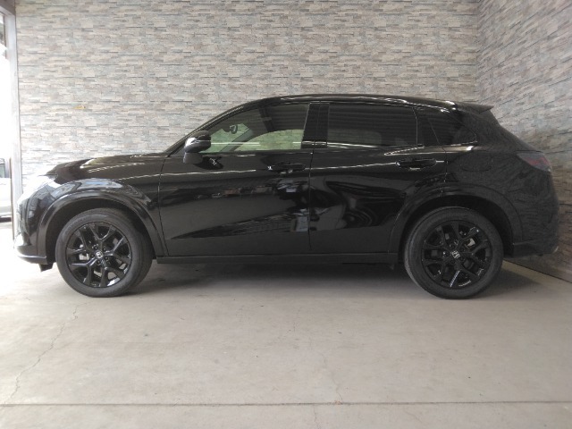 オプションになりますが、ボディーコーティングもご用意しております。新車の輝きに近づき、洗車などのお手入れも楽になりますよ。