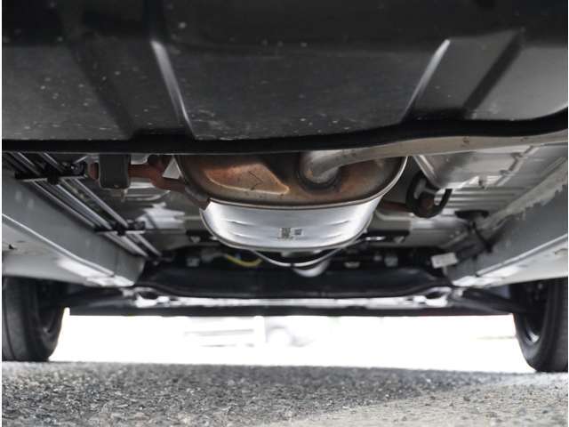 【下回り】下回りに気になるサビ等もございません。ご納車前にさらに徹底的に整備致しますので、ご安心してご検討下さい。