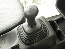 思うままに操れる　5MT車です。