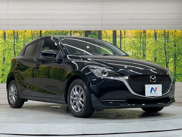 大好評のボディコーティング「弾スプラッシュコート」もご納車までに施工可能。通常のガラスコートと異なる、耐久年数6年の無機質ガラスコーティングが、ボディをキレイな状態に保ってくれます。