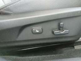 運転席パワーシート付きです♪