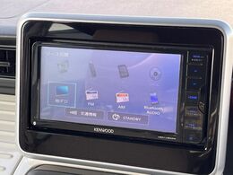 【ナビゲーション】目的地までしっかり案内してくれる使いやすいナビ。Bluetooth接続すればお持ちのスマホやMP3プレイヤーの音楽を再生可能！毎日の運転がさらに楽しくなります！！