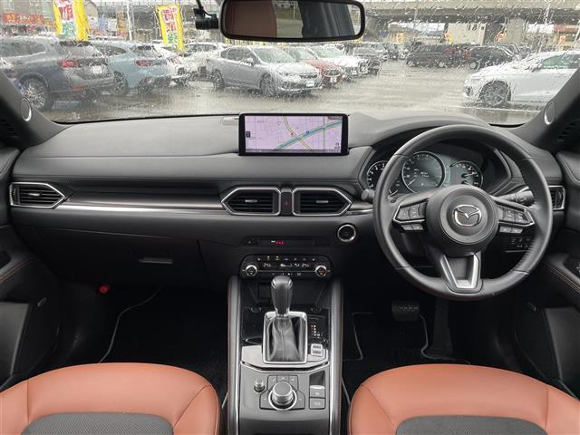 【インパネ全体】全方位で視界が広く、高い目線で運転もしやすいです！