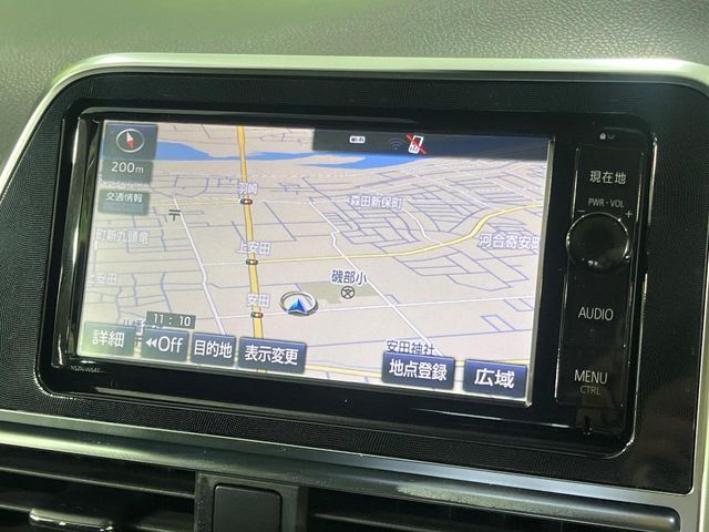 【純正ナビ】人気の純正ナビを装備。オーディオ機能も充実しており、Bluetooth接続すればお持ちのスマホやMP3プレイヤーの音楽を再生可能！毎日の運転がさらに楽しくなります！！