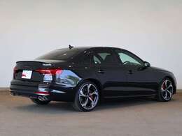 Audi S4/Audi rings ＆ ブラックスタイリング/アルミホイール 5アームフラッグデザイングロスアンスラサイトブラックポリッシュト 8.5Jx19/プライバシーガラス