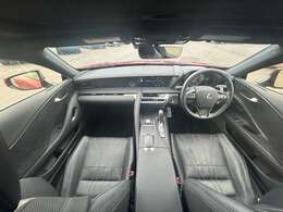 【インパネ全体】全方位で視界が広く、高い目線で運転もしやすいです！