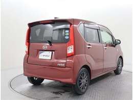 ☆ハイマウントストップランプは、後方から見やすい高さにあり、追突防止に有効ですね♪