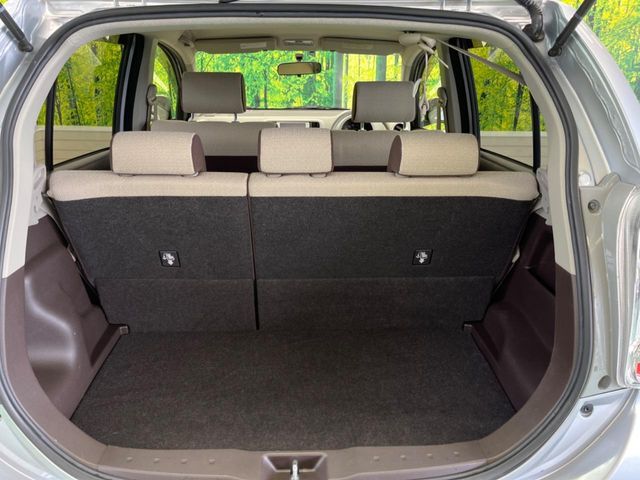 『車を購入した後の車検やメンテナンス、キズを直す板金、事故受付まで承ります。愛車についてのご相談はすべて当店にお任せください。』