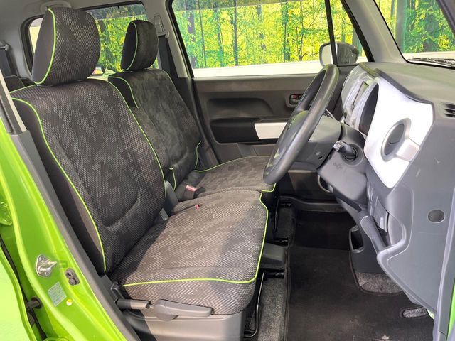 運転席シート廻りは使用感も少なく、良好な状態となっています。丁寧に使われていたことがよくわかりますね。