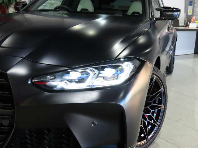 ○オプションカラー　フローズン・ブラック・メタリック●BMWレーザー・ライト(LED)●ヘッドライトウォッシャー