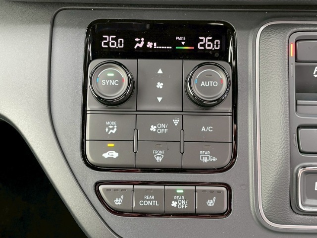 前席に寒い日も身体を温め快適なドライブをサポートしてくれるシートヒーターを装備しています。