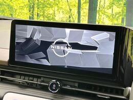 【純正ナビ】人気の純正ナビを装備。オーディオ機能も充実しており、Bluetooth接続すればお持ちのスマホやMP3プレイヤーの音楽を再生可能！毎日の運転がさらに楽しくなります！！