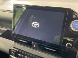 【10.5インチナビ】高級感とインパクトのある大画面ナビを装備。各種オーディオ操作はもちろん、スマホ連携もできる利便性の高いナビです♪