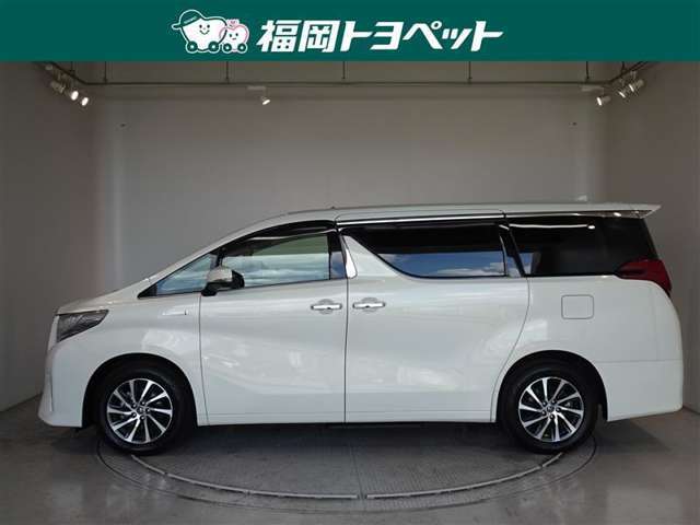 トヨタの上級ミニバン、アルファードハイブリッド　エグゼクティブラウンジが入荷しました。充実装備です。