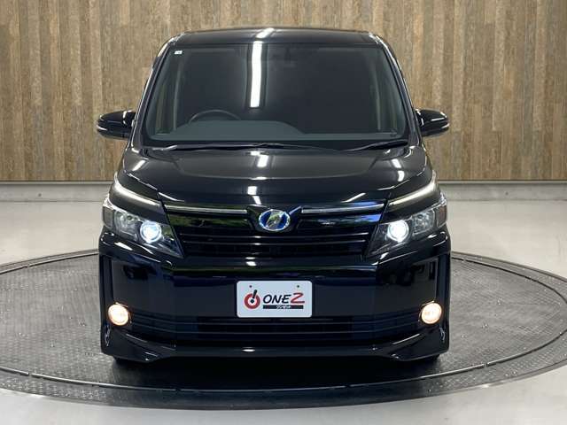 ご納車前には自社認証工場にてしっかり法定点検を行います！エンジンオイル・オイルエレメント・ワイパーゴム等の標準交換部品以外にも点検後交換が必要な消耗部品等も交換・整備致します