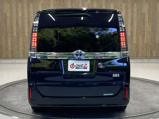 当社の在庫は、全車第三者機関の査定を通った車両ですので、状態に関しましては確かな一台を御案内致しております。
