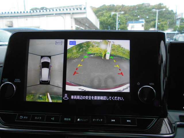 アラウンドビューモニター付きで楽々駐車