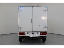 マン　マキシム、メカミニマム思想。人間のためのスペースは最大に、機械のためのスペースは最小にして、クルマのスペース効率を高めようとする、Hondaの車づくりの基本的な考え方です。