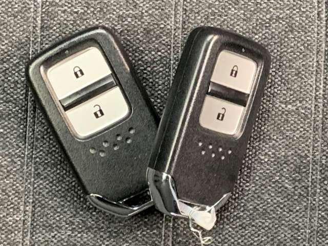 スマートキーでドアの施錠が可能です