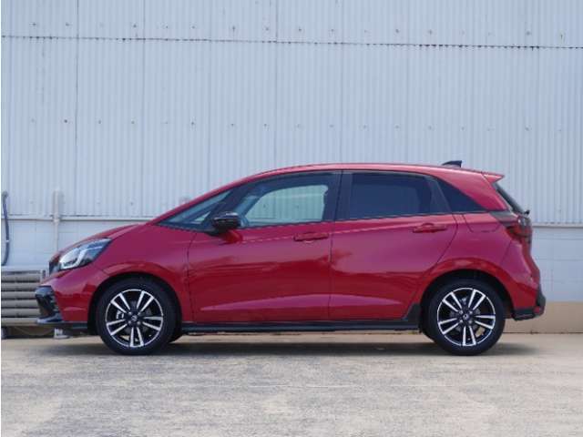 ◆法定整備実施◆Honda認定中古車の整備基準にもとづく整備を実施いたします。法定点検の整備に加え、Honda独自のプラスアルファー点検整備を実施。基準を満たしていない消耗部品を交換いたします。