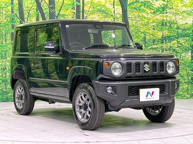 大好評のボディコーティング「弾スプラッシュコート」もご納車までに施工可能。通常のガラスコートと異なる、耐久年数6年の無機質ガラスコーティングが、ボディをキレイな状態に保ってくれます。