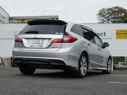 右後からの外装の画像です！外装は各所に小傷がございます。当店はサービス工場を併設しておりますので、アフターもお任せいただけます！遠方の場合は最寄ホンダ店をご利用頂けます！