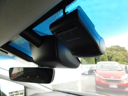 安心のドラレコ装着車です！先ずはお問合せください！掲載中でも店頭で商談中あるいは売約済みになっているケースもございますので、お急ぎの場合はお電話ください！！