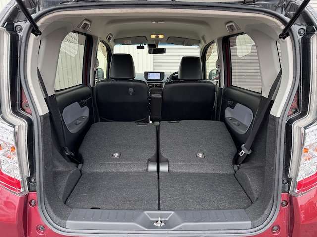 陸運局指定または認証工場にてしっかり整備を行いご納車させて頂いております！車検・ご納車後のアフターケアもお任せ下さい！