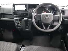 運転席廻りです。